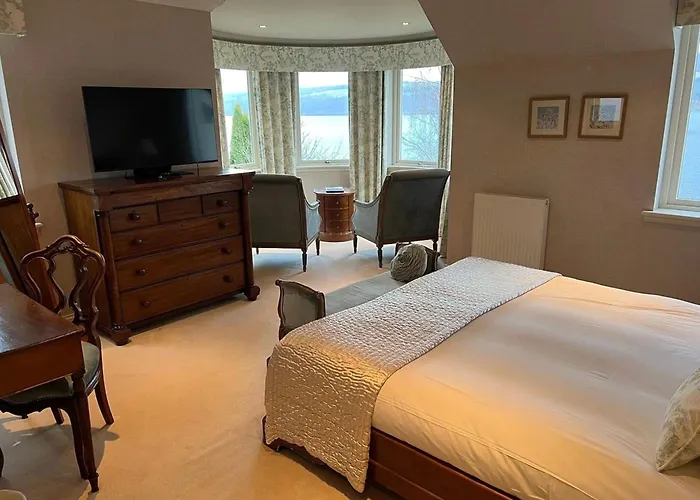 Loch Ness Lodge
